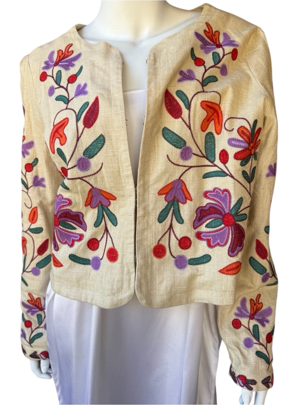 NWT Dolan Cream Linen blend Cropped Jacket with Multicolor Floral Embroidery L